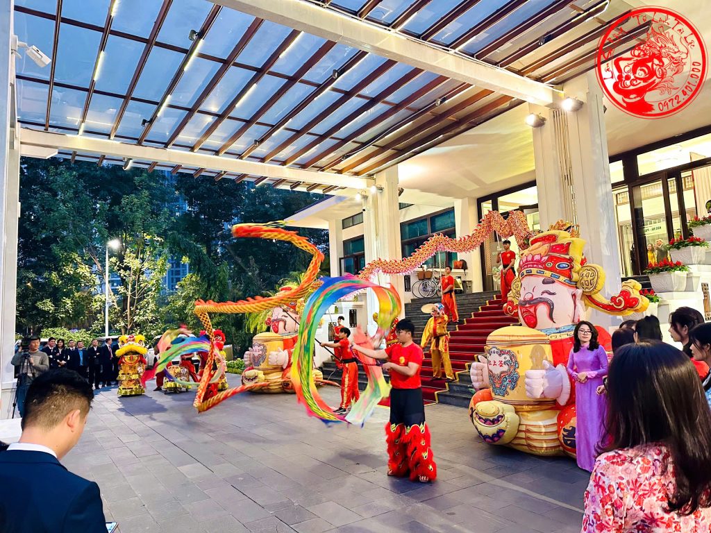 dịch vụ múa lân sư rồng tất niên, đón chào năm mới