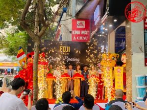 cho-thue-mua-lan-khai-truong-cua-hang (2)