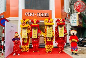 mua-lan-khai-truong-Cho-Nami-tai-Ha-Noi (2)