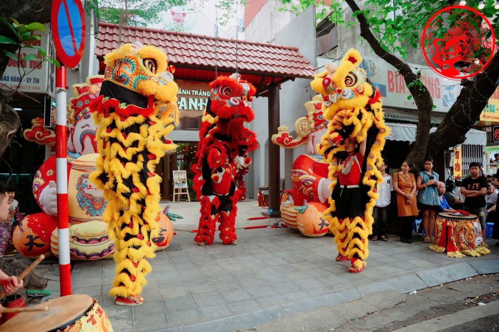 Bánh tráng thịt heo, khai trương, thuê múa lân khai trương, tổ chức khai trương, dịch vụ khai trương, lân sư rồng Hà Nội, múa lân Hà Nội