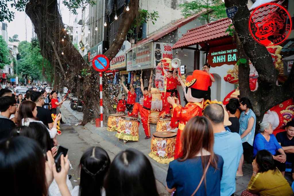 Bánh tráng thịt heo, khai trương, thuê múa lân khai trương, tổ chức khai trương, dịch vụ khai trương, lân sư rồng Hà Nội, múa lân Hà Nội